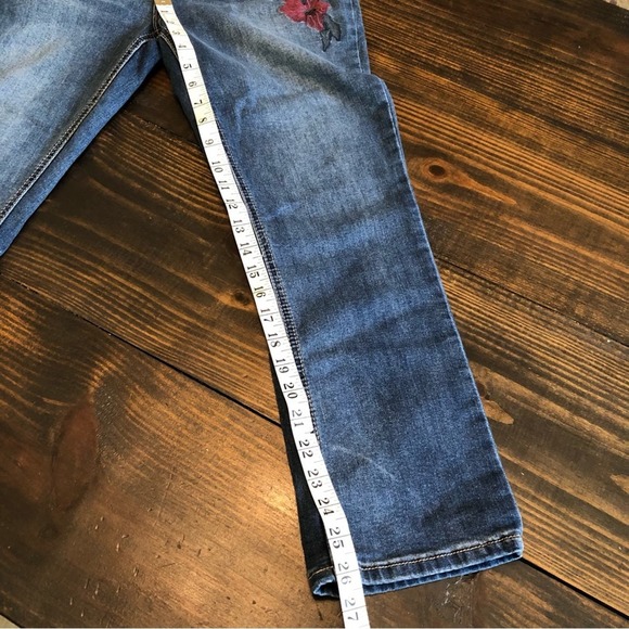 High Waisted Floral Embroidered Boho Festival Denim Jeans Women’s Size 6 Stretch - Picture 9 of 11
